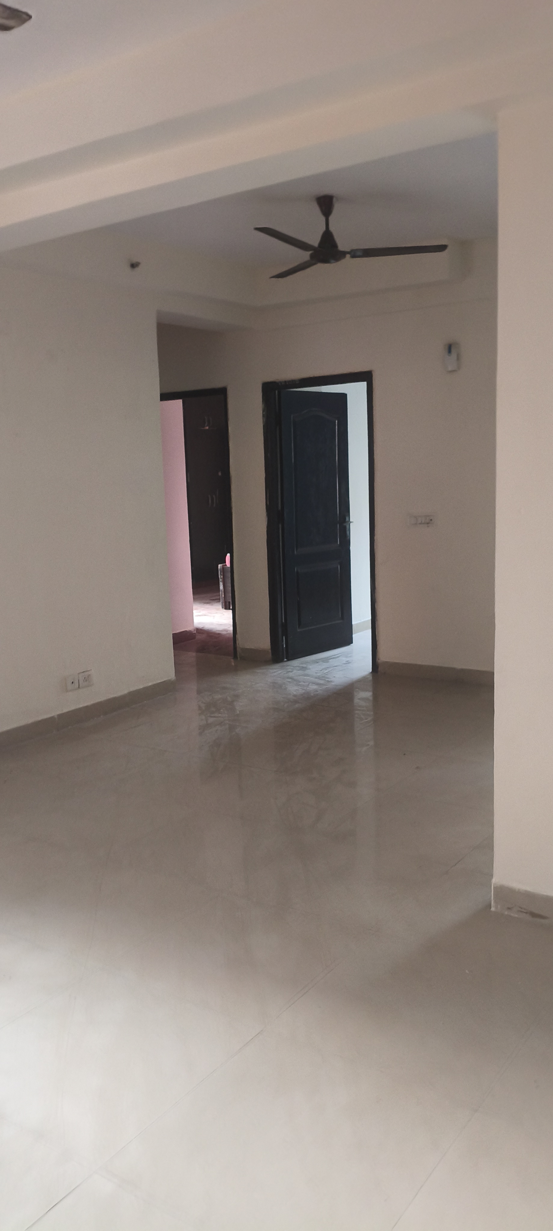 3 BHK + Extra Room Apartment For Rent in Aims Golf City