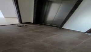 Room in 2 BHK Apartment at Kandivali West – for Rent