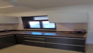 Furnished Amenities in 2 BHK Apartment at Kandivali West – for Rent