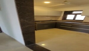 Furnished Amenities in 2 BHK Apartment at Kandivali West – for Rent