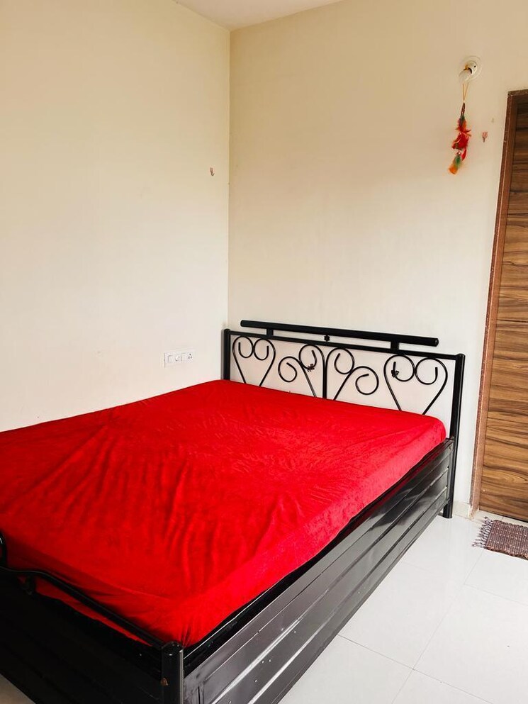 Bedroom, saakaar-silvana-apartment 2 Bedroom 622 Sq.Ft. Apartment In Kharadi Pune 9630367