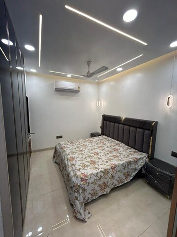 Bedroom in 2 BHK Apartment at Janakpuri – for Rent