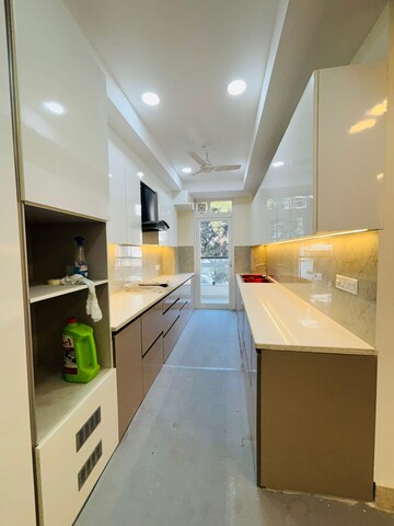 Kitchen in 3 BHK Builder Floor at BPTP Green Oaks, Sector 70a – for Sale