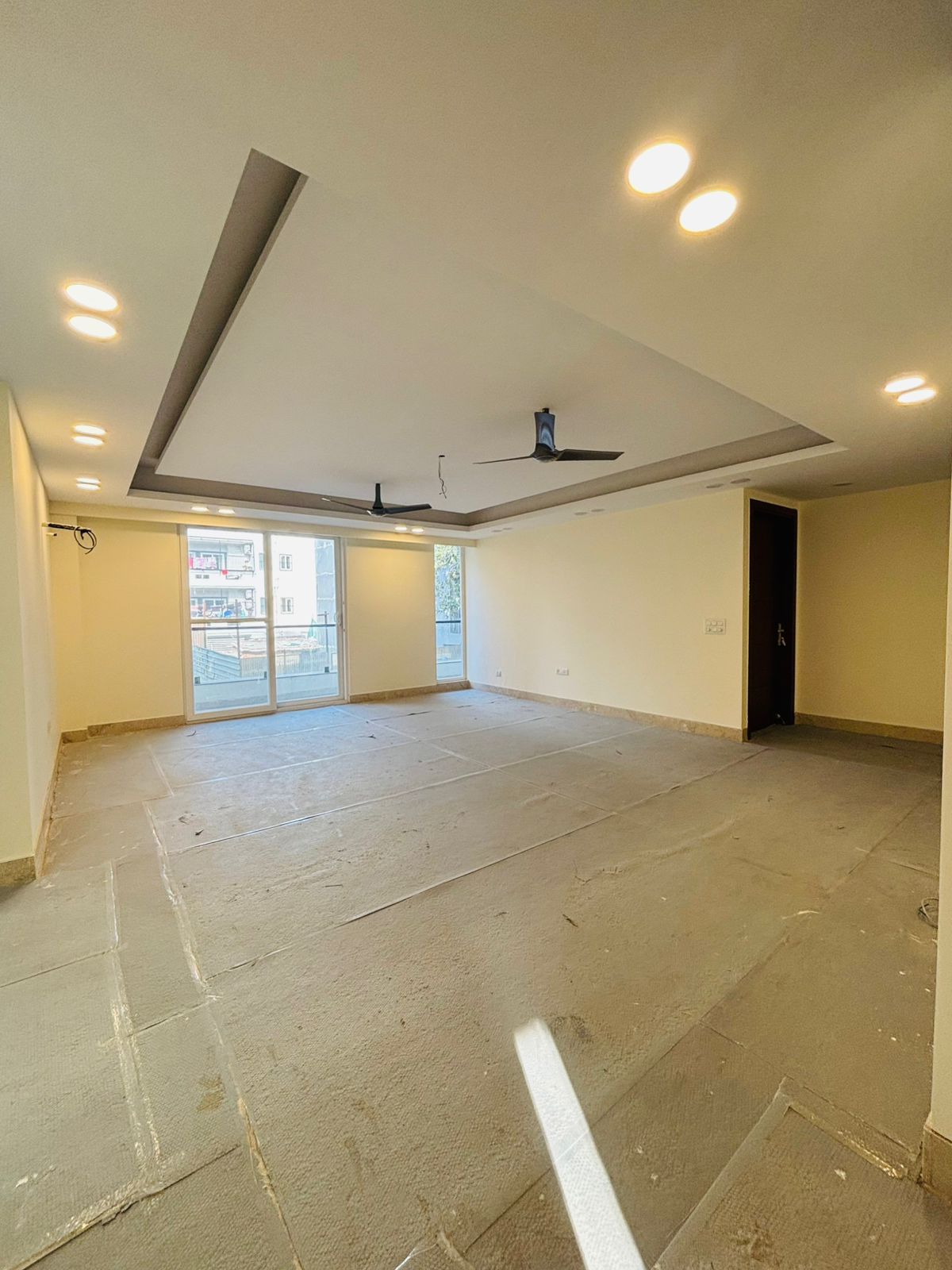 3 BHK 180 Sq.Ft. Builder Floor in BPTP Green Oaks