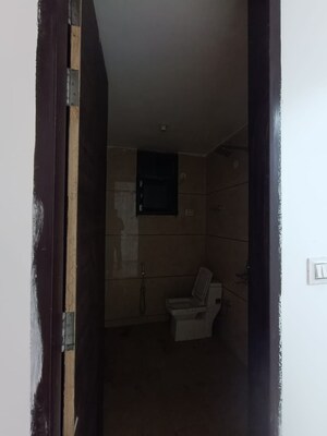 Bathroom in 1 BHK Builder Floor at Saket – for Rent