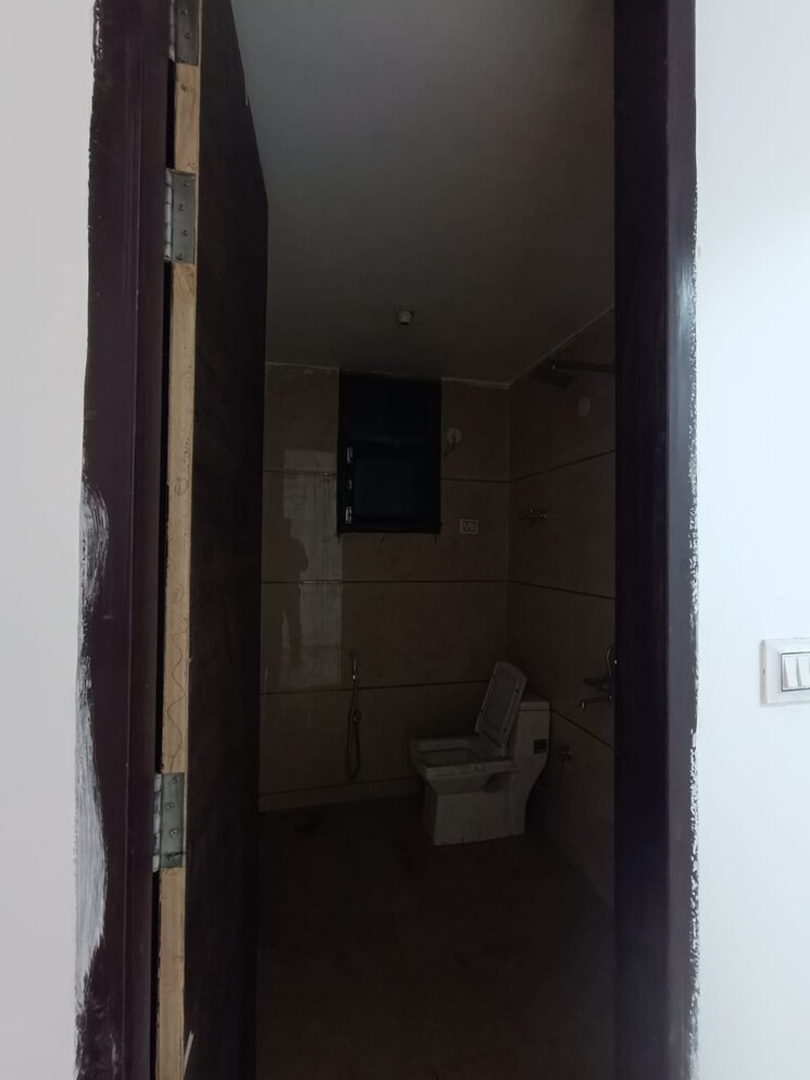 Bathroom, saket 1 Bedroom 450 Sq.Ft. Builder Floor In Saket Delhi 9630361