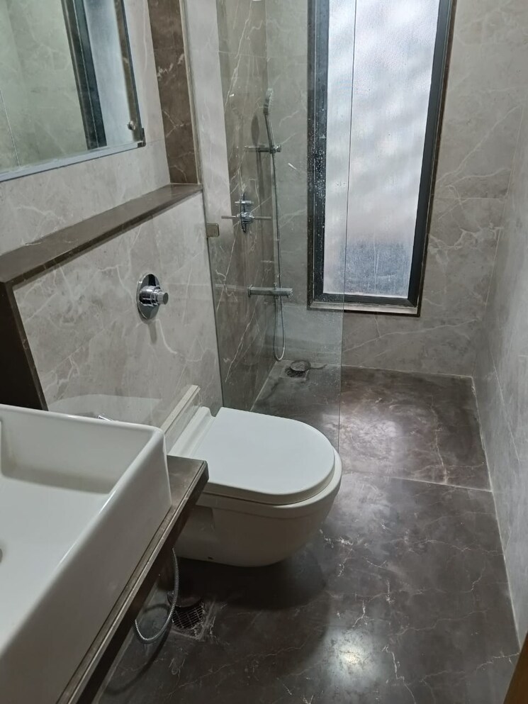 Bathroom, ekta-trinity 2 Bedroom 907 Sq.Ft. Apartment In Santacruz West Mumbai 9630362