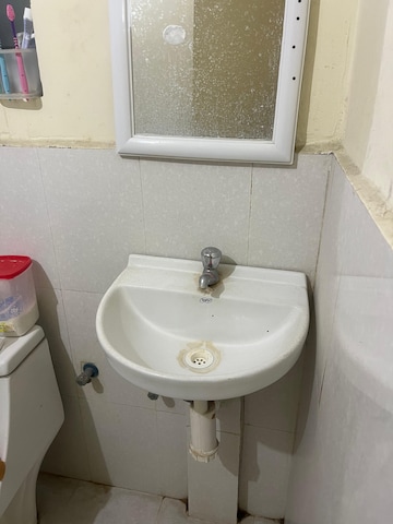 Bathroom in 2 BHK Apartment at Suncity Avenue 76, Sector 76 – for Rent