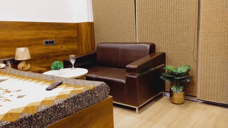 Living Room, gaur-city-2-14th-avenue 2 Bedroom 985 Sq.Ft. Apartment In Sector 16c Greater Noida Greater Noida 9630411