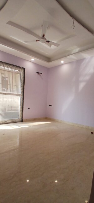 Room in 2 BHK Builder Floor at Sector 51 – for Rent