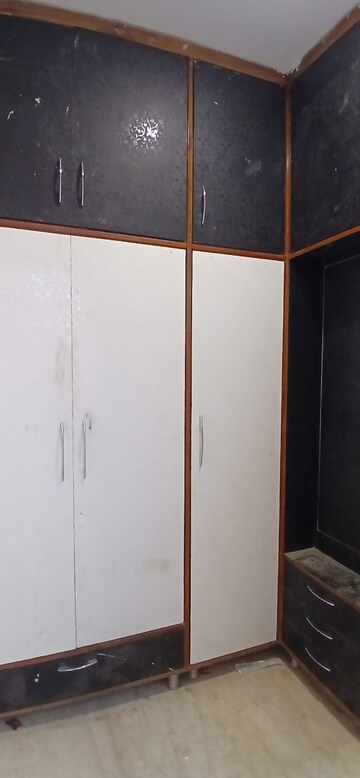 Furnished Amenities in 2 BHK Builder Floor at Sector 51 – for Rent