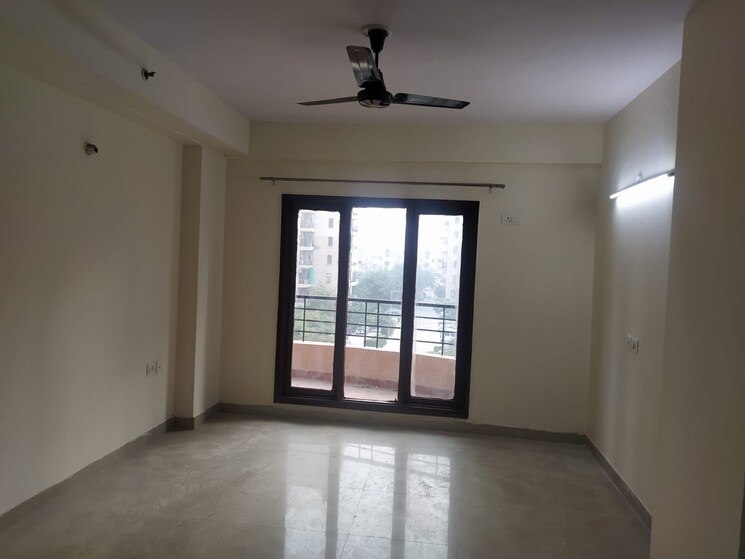 Room, rps-savana 3 Bedroom 1600 Sq.Ft. Apartment In Sector 88 Faridabad 9630418