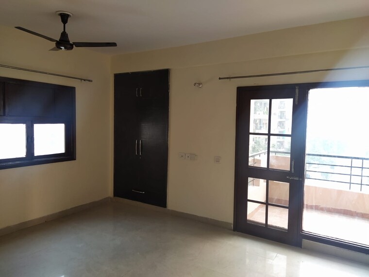 Room, rps-savana 3 Bedroom 1600 Sq.Ft. Apartment In Sector 88 Faridabad 9630418