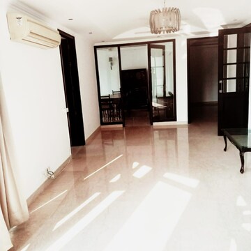 Room in 3 BHK Independent House at Jangpura – for Rent