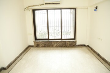 Room in 2 BHK Apartment at Celestia Heights, Malad West – for Rent