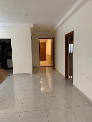 Room in 3.5 BHK Apartment at Prestige Park Square, Bannerghatta Road – for Rent