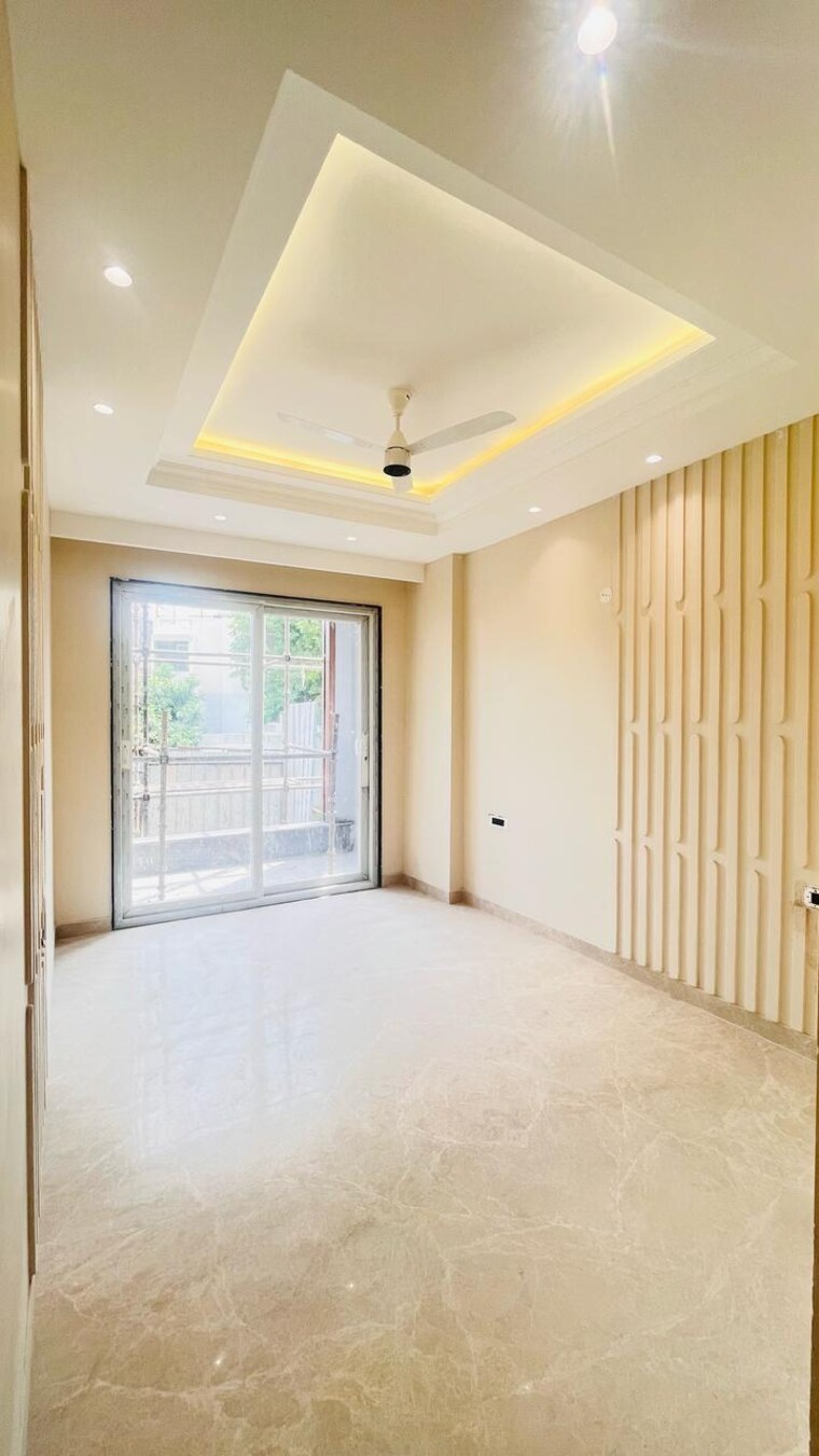 Room, bptp-green-oaks 3 Bedroom 180 Sq.Yd. Builder Floor In Sector 70a Gurgaon 9630458