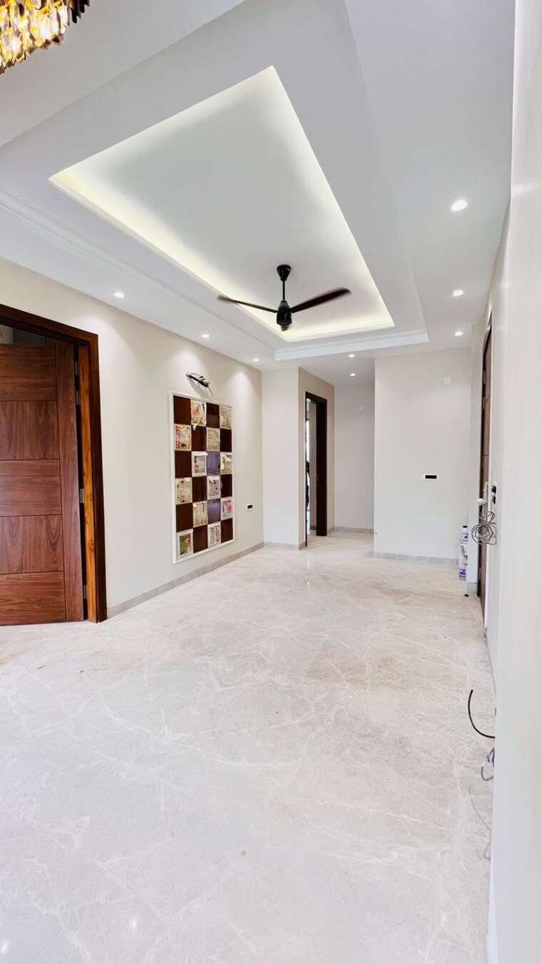 Room, bptp-green-oaks 3 Bedroom 180 Sq.Yd. Builder Floor In Sector 70a Gurgaon 9630458