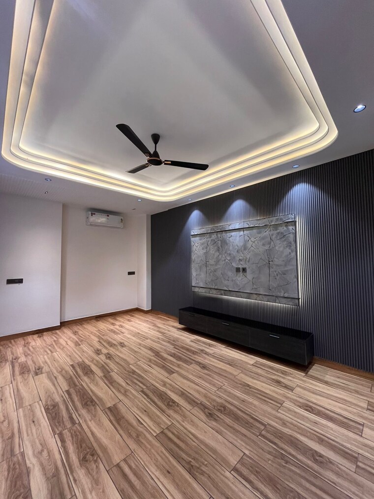 Room, bptp-green-oaks 3 Bedroom 180 Sq.Yd. Builder Floor In Sector 70a Gurgaon 9630469