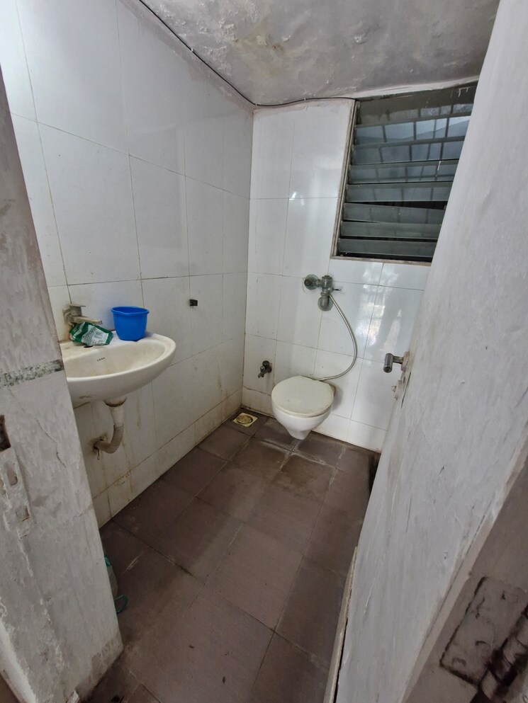 Bathroom, rustomjee-avenue-j Commercial Shop 225 Sq.Ft. In Virar West Palghar 9630479
