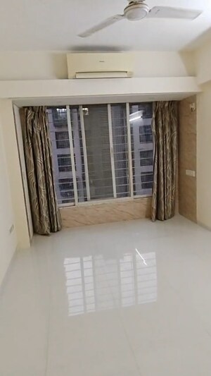Room in 2 BHK Apartment at Group Seven Rushi Heights, Goregaon East – for Rent