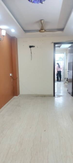 Room in 2 BHK Builder Floor at Janakpuri – for Rent