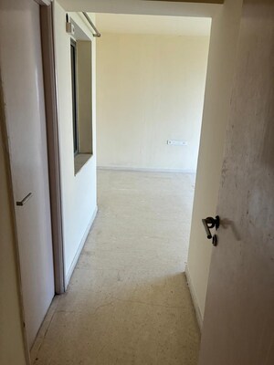 Room in 2 BHK Apartment at Kalpataru Hills, Manpada – for Sale