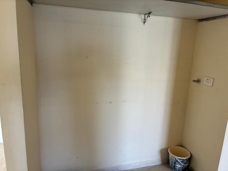 Room, kalpataru-hills 2 Bedroom 960 Sq.Ft. Apartment In Manpada Thane 9630657