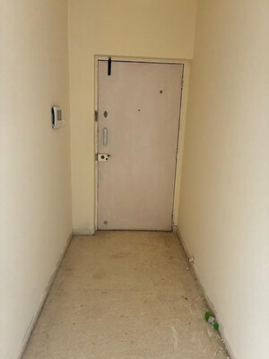 Room in 2 BHK Apartment at Kalpataru Hills, Manpada – for Sale