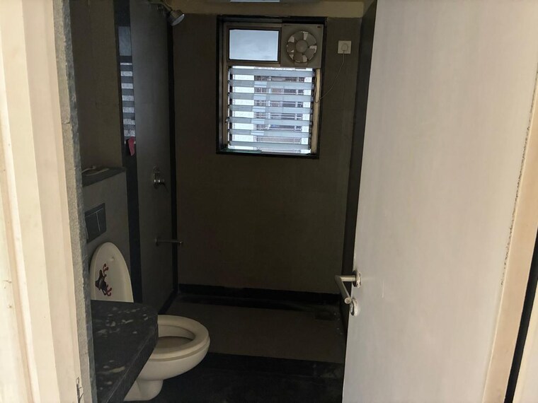 Bathroom, kalpataru-hills 2 Bedroom 960 Sq.Ft. Apartment In Manpada Thane 9630657