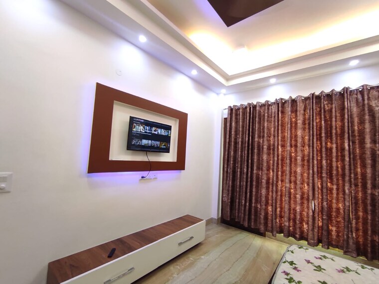 Bedroom, auram-floor 2.5 Bedroom 2450 Sq.Ft. Builder Floor In South City 2 Gurgaon 9630750