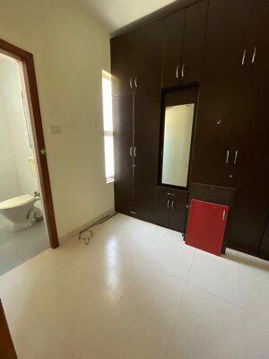 Room in 3.5 BHK Apartment at Marvel Enigma, Kharadi – for Rent