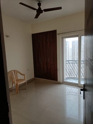 3 BHK Apartment For Sale in Amrapali Golf Homes, Sector 4 Greater Noida
