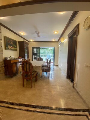 Living Room in 3 BHK Apartment at Shantanu Apartment, Bandra West – for Rent