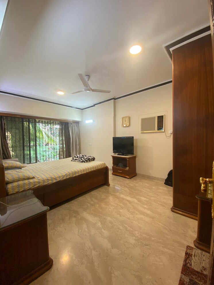 Bedroom, shantanu-apartment 3 Bedroom 1800 Sq.Ft. Apartment In Bandra West Mumbai 9630779