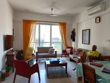 Team Area in 3 BHK Apartment at Pentagon Mantri Parijat, Santacruz West – for Rent