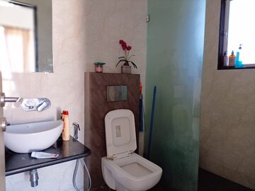Bathroom in 3 BHK Apartment at Pentagon Mantri Parijat, Santacruz West – for Rent