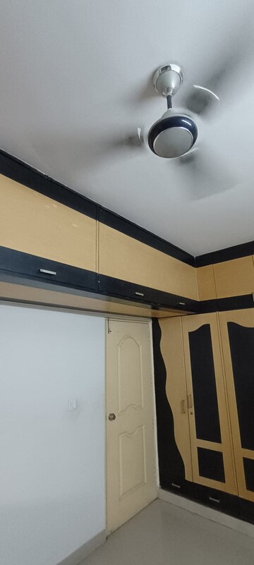 Furnished Amenities in 3 BHK Apartment at Windsor Four Seasons Phase I, Bannerghatta Road – for Rent