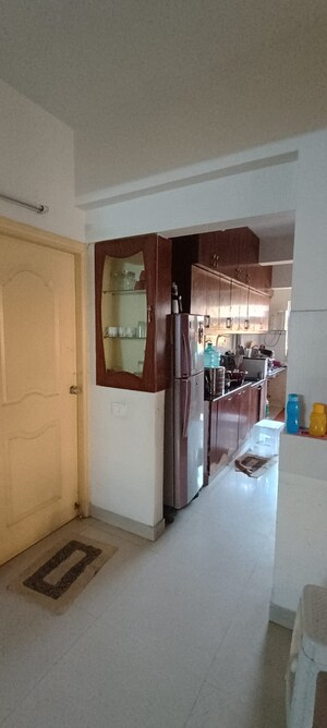 Room in 3 BHK Apartment at Windsor Four Seasons Phase I, Bannerghatta Road – for Rent