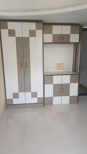 Bedroom in 4 BHK Apartment at Sector 5 Kharghar – for Rent