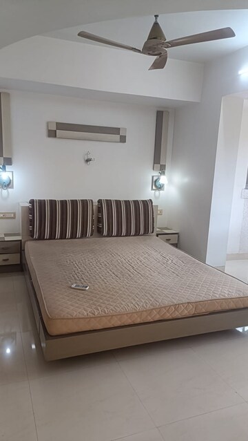 Bedroom in 4 BHK Apartment at Sector 5 Kharghar – for Rent