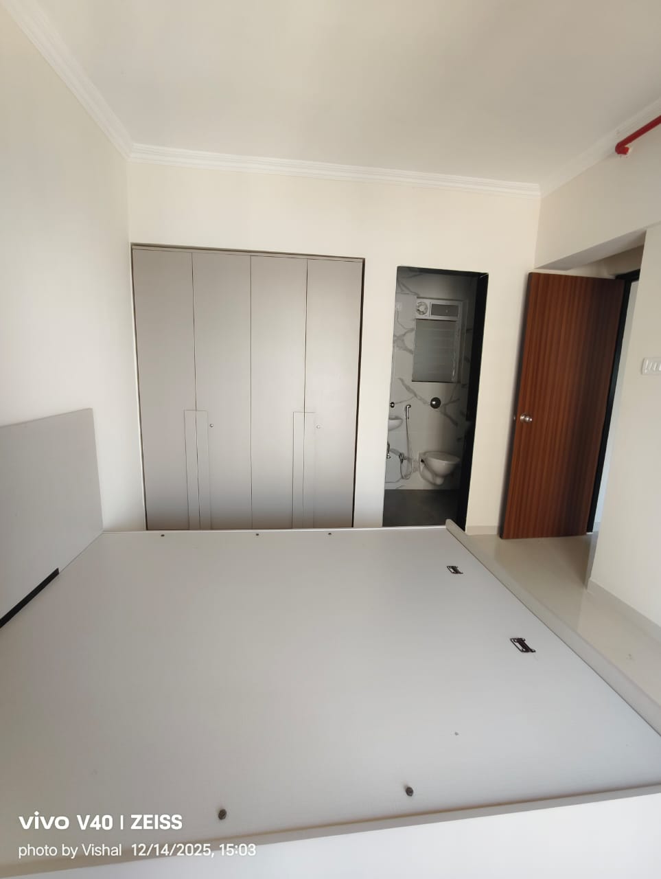 1 BHK + Servant Room Apartment For Rent in Raunak Bliss