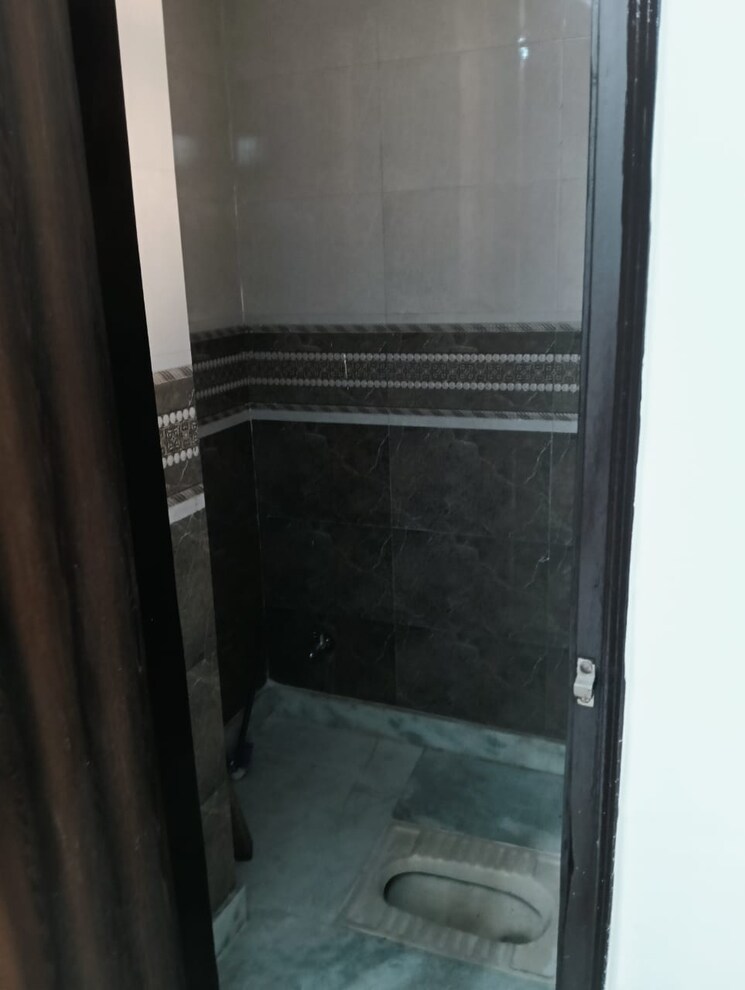 Bathroom, burari 2.5 Bedroom 740 Sq.Ft. Builder Floor In Burari Delhi 9630903