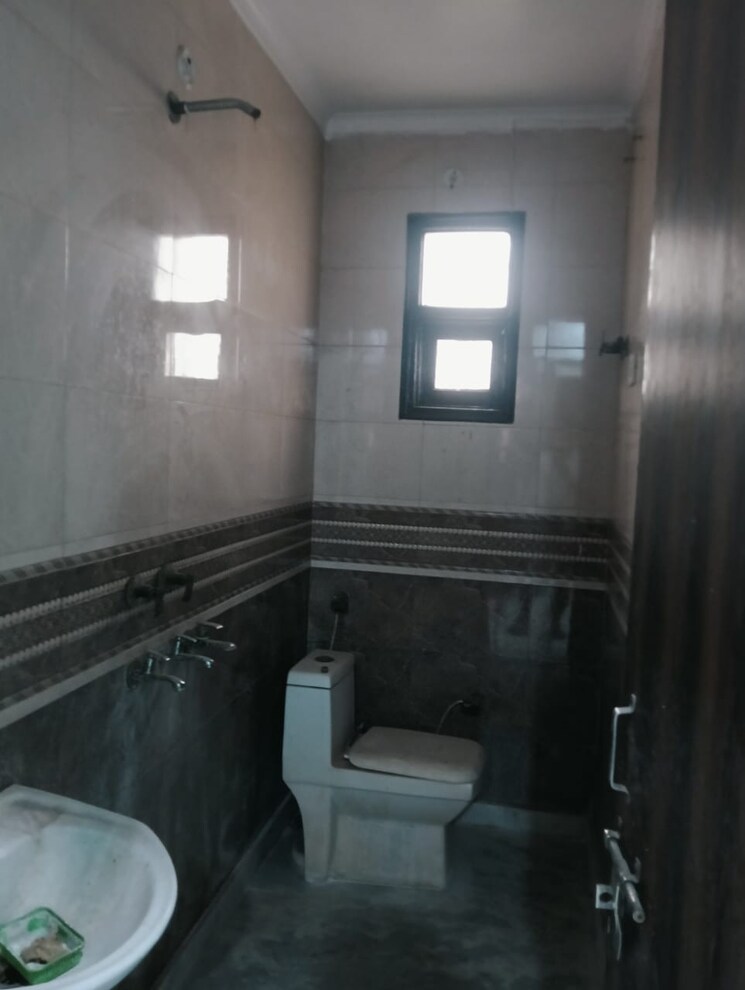 Bathroom, burari 2.5 Bedroom 783 Sq.Ft. Builder Floor In Burari Delhi 9631039
