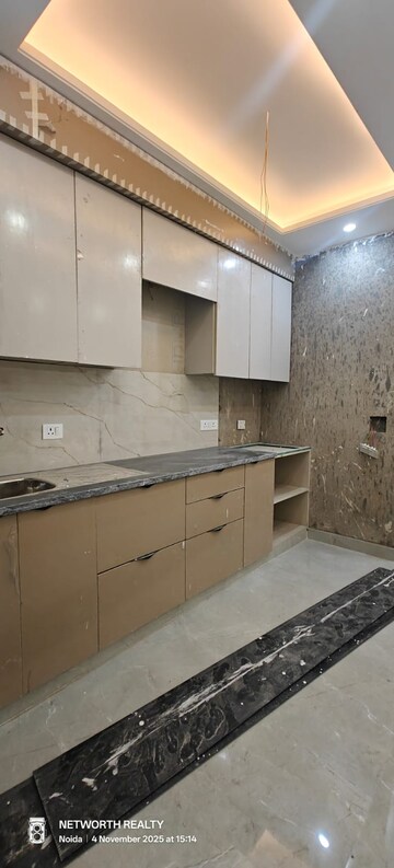 Kitchen in 1 BHK Builder Floor at Sector 73 – for Sale