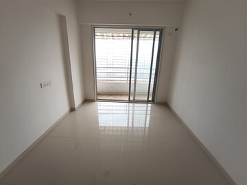 Room in 1 BHK Apartment at Mehta Amrut Pearl, Kalyan West – for Rent