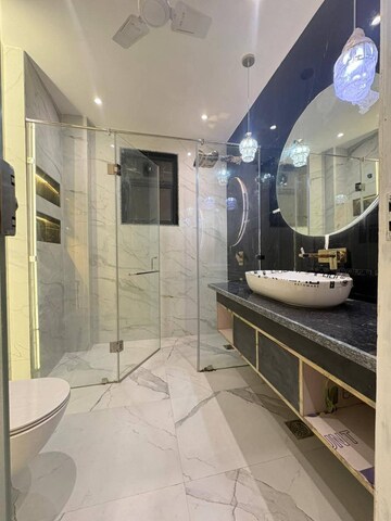 Building Lobby in 4 BHK Apartment at Unitech South City 1, South City 1 – for Sale