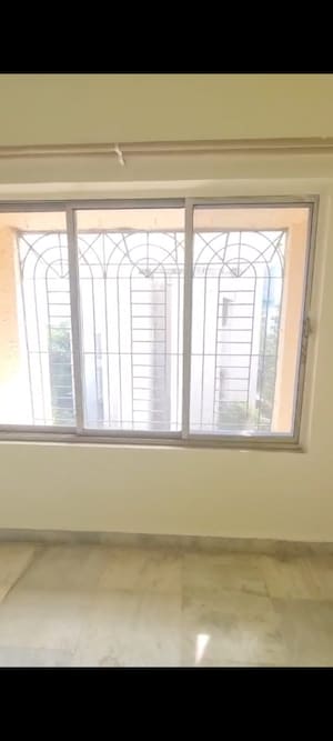 Room in 2 BHK Apartment at Rutu Enclave, Kasarvadavali – for Rent