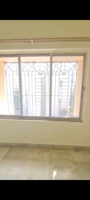 Room in 2 BHK Apartment at Rutu Enclave, Kasarvadavali – for Rent