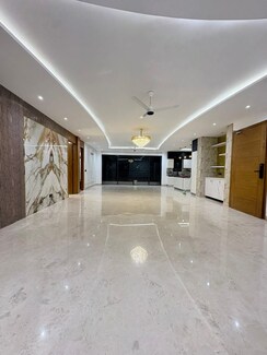 4 BHK + Servant Room Apartment For Sale in Unitech South City 1